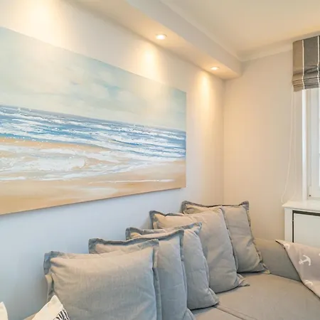 Lachmoewe - Nicolinenhof Wenningstedt-Braderup (Sylt)