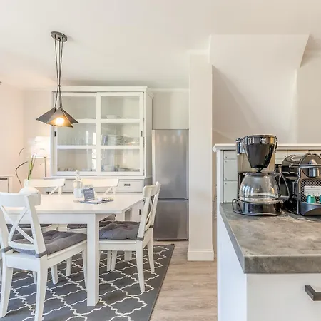 Lachmoewe - Nicolinenhof * Wenningstedt-Braderup (Sylt)